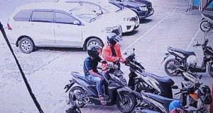 Aksi Pencurian Motor Terekam CCTV Di Kota Metro